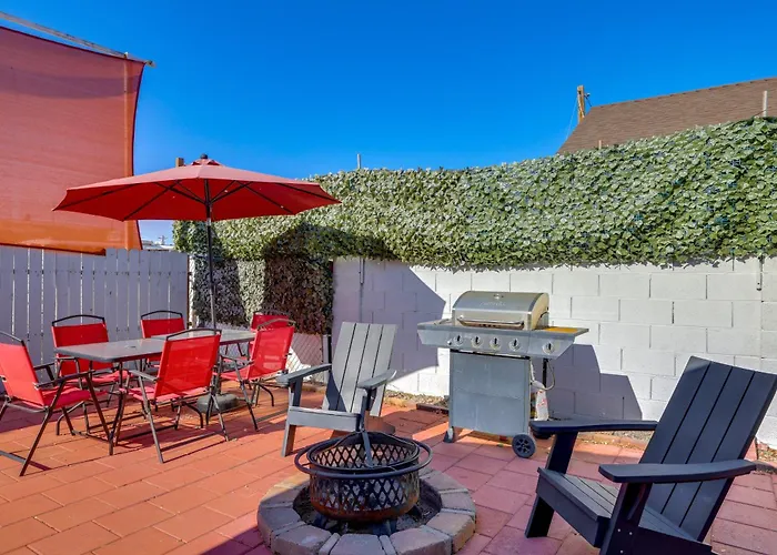 Apartment Near Downtown W/ Step-free Entry *