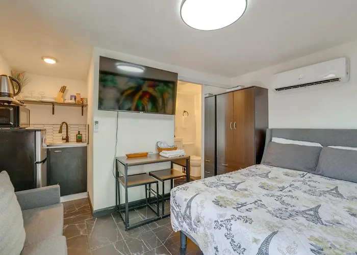Near Downtown W/ Step-free Entry Phoenix