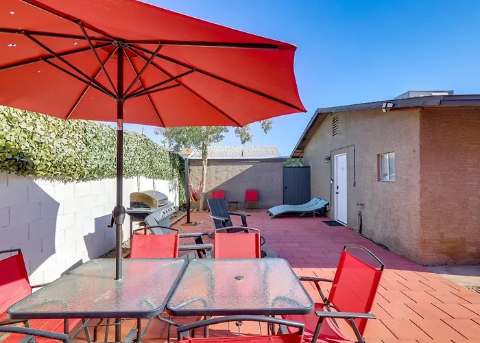 Near Downtown W/ Step-free Entry Apartment *