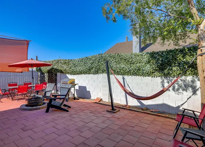 Near Downtown W/ Step-free Entry *